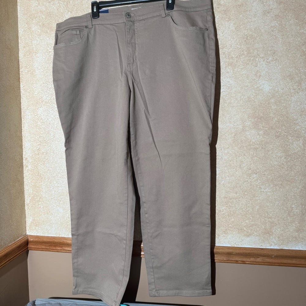 New Basic Editions Women's Tapered Leg Khaki Denim Size: 22W
